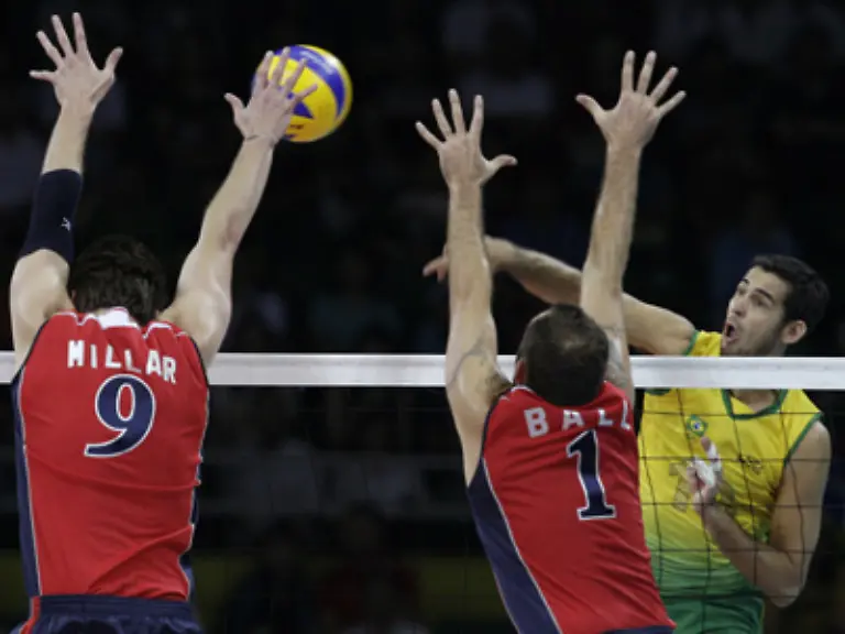 Im-Finale-der-Volleyballer