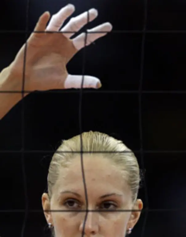 Konzentriert-Volleyballerin-Julia-Merkulowa-aus-Russland-im-Viertelfinale-gegen-China