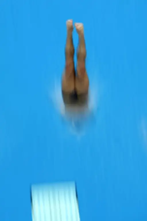 Eingetaucht-Matthew-Mitcham-aus-Australien-beim-Turmspringen-vom-3-Meter-Brett