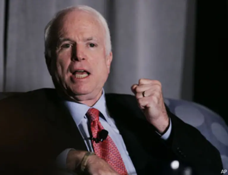 Alles-weitere-haengt-vom-Standpunkt-des-Betrachters-ab-Die-einen-halten-McCain-fuer-einen-aufrechten-Politiker-der-Prinzipien-ueber-Parteidisziplin-stellt