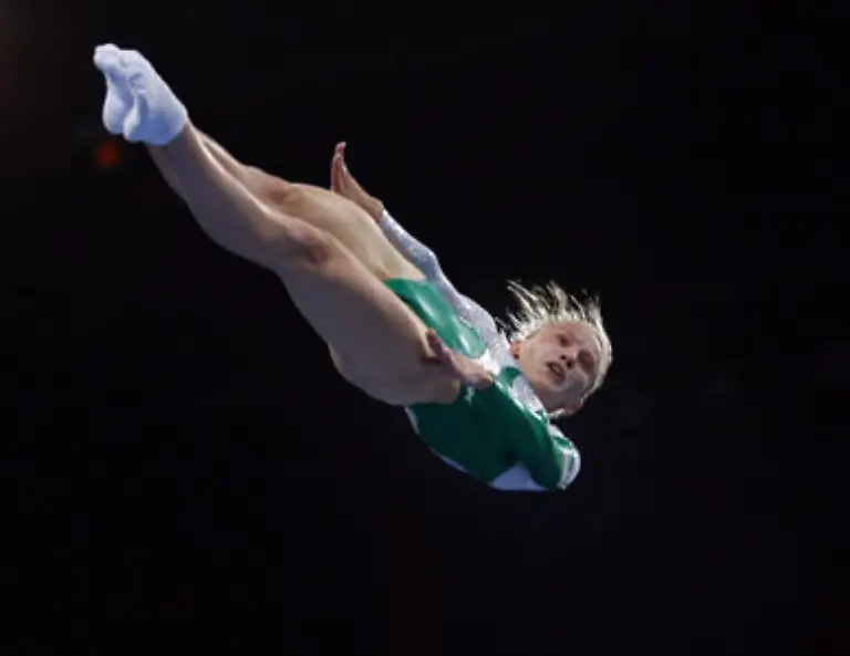 Gehopst-Ekaterina-Khilko-aus-Usbekistan-beim-Trampolin-Finale