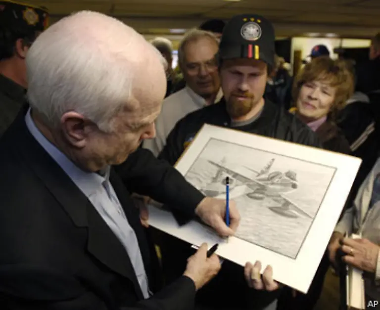 McCain-bleibt-in-der-Navy-zuletzt-von-1976-bis-1981-als-Verbindungsoffizier-zum-US-Senat-in-Washington
