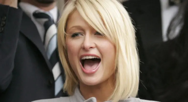 Eines-ist-sicher-Paris-Hilton-werden-zur-eigenen-Gewinnsteigerung-die-Ideen-niemals-ausgehen
