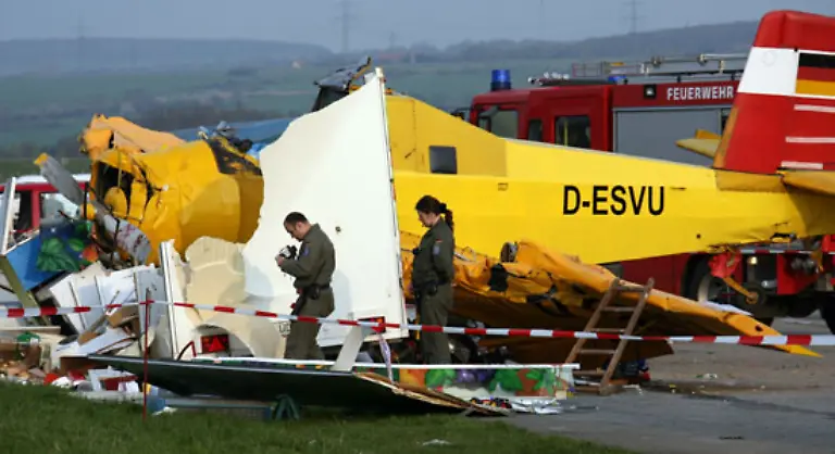 Zuletzt-am-26-April-2008-als-ein-Agrarflugzeug-in-einen-Verkaufsstand-in-Eisenach-rast-Zwei-Menschen-sterben-15-werden-verletzt