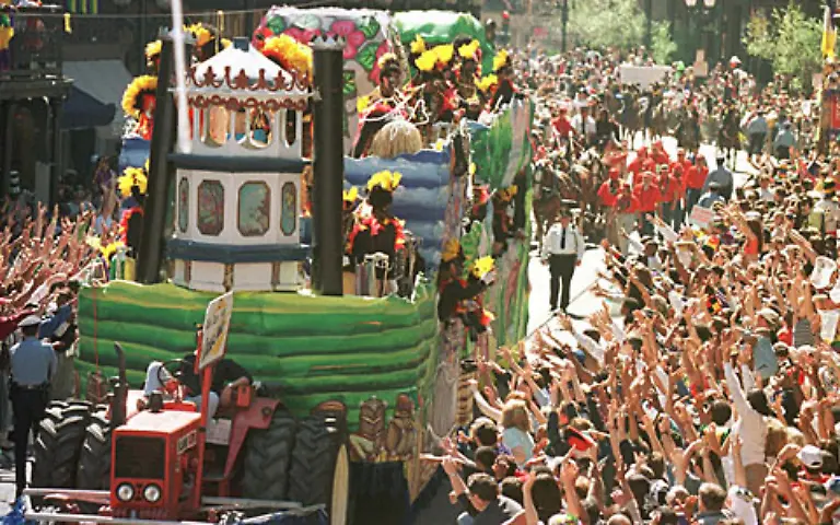In-New-Orleans-stellt-der-Tag-vor-Aschermittwoch-der-Fat-Tuesday-den-Hoehepunkt-des-Karnevals-dar