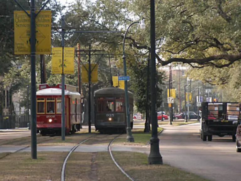 A-streetcar-named-desire-so-der-englische-Titel-des-Dramas-bezieht-sich-uebrigens-auf-die-Strassenbahn-von-New-Orleans-Allerdings-existiert-die-Verbindung-von-der-Tennessee-Williams-berichtet-nicht-mehr