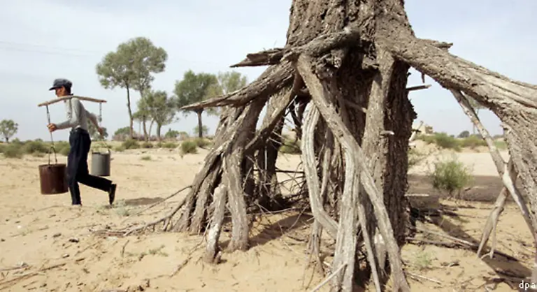 Genau-dies-ist-der-Haken-des-neuen-UN-Berichts-Die-Diagnose-ist-im-Grundsatz-lange-bekannt-Seit-dem-ersten-Report-aus-dem-Jahr-1990-aendert-sich-allenfalls-die-Vehemenz-mit-der-die-Forscher-warnen