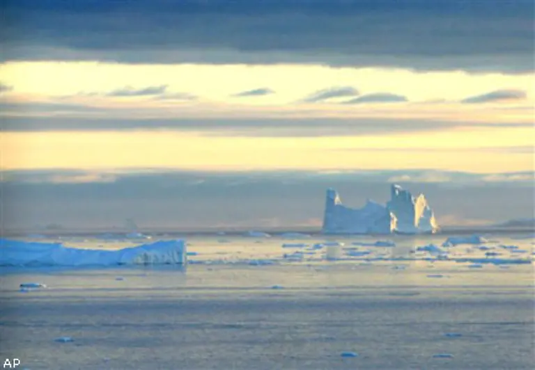 Die-deutsche-Gesellschaft-fuer-bedrohte-Voelker-warnt-alle-400-000-Ureinwohner-der-Arktis-zwischen-Sibirien-und-Kanada-seien-in-ihrer-Kultur-und-letztlich-auch-existenziell-gefaehrdet