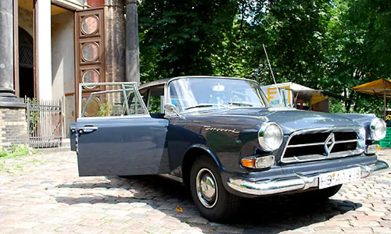 Doch-der-P-100-ist-etwas-ganz-Besonderes-Das-Auto-war-bis-1961-auf-das-Bremer-Hauptwerk-von-Borgward-zugelassen