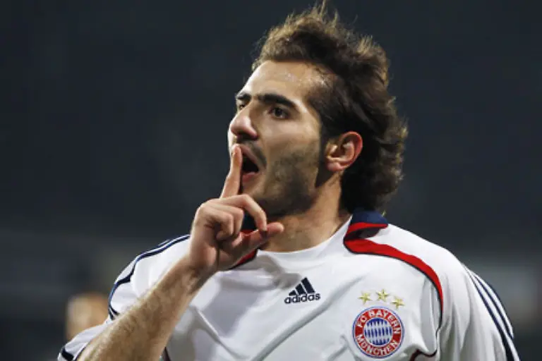 nur-der-fuer-lau-vom-FC-Schalke-geholte-Hamit-Altintop-richtig-eingeschlagen-hat-lassen-wir-einfach-mal-aussen-vor