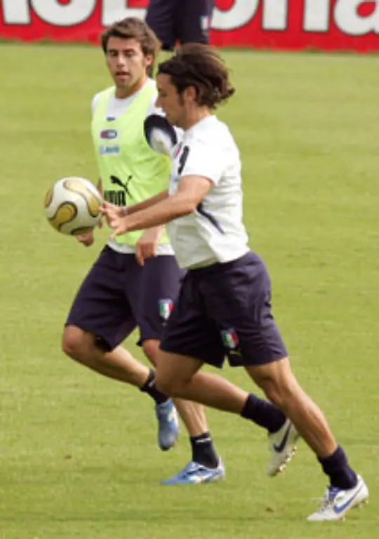 und-unter-anderem-die-italienischen-Weltmeister-Andrea-Barzagli-14-0-und-Cristian-Zaccardo-7-0