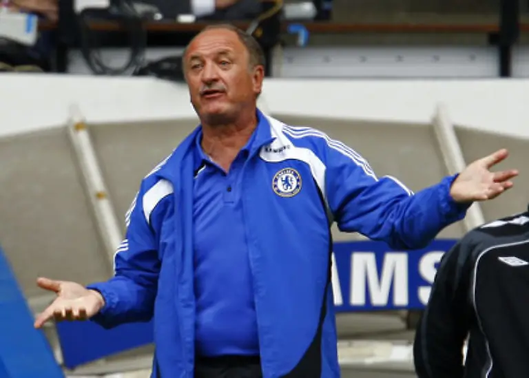 und-deshalb-neben-Portugals-langjaehrigem-Nationalcoach-Luis-Felipe-Scolari-einem-Brasilianer