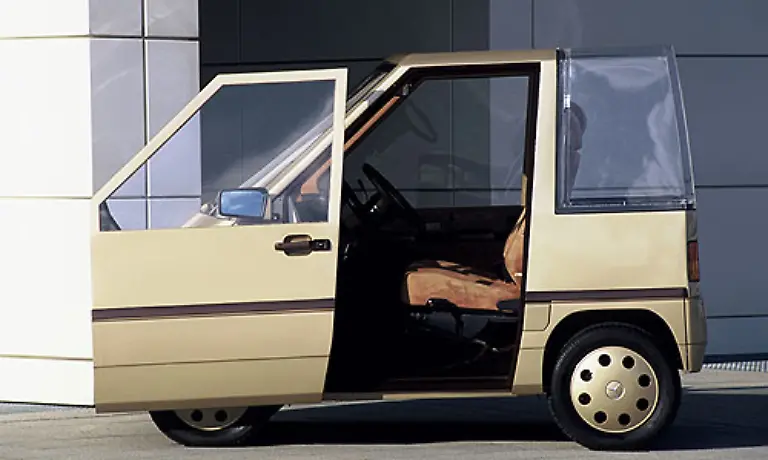 Mercedes-entwickelte-dazu-1982-den-Nafa-mit-Vorderradantrieb-und-einem-Quermotor-von-Daihatsu-Ein-Vorbote-des-Smart-Auf-dieser-Basis-wurde-spaeter-auch-die-A-Klasse-entworfen-Doch-zunaechst-wurde-das-Projekt-fallengelassen
