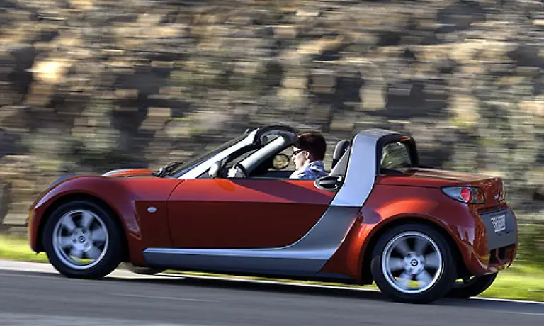 Ein-Fehler-der-ersten-Jahre-nach-der-Veroeffentlichung-des-Smart-fortwo-dem-eigentlich-Smart-war-die-grosse-Modellvielfalt-Der-eigentliche-Smart-war-schliesslich-fuer-zwei-Personen-und-minimales-Gepaeck-gedacht