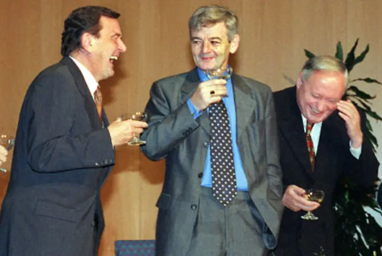 1998-organisierte-Muente-den-Wahlkampf-der-SPD-der-Rot-Gruen-an-die-Macht-brachte