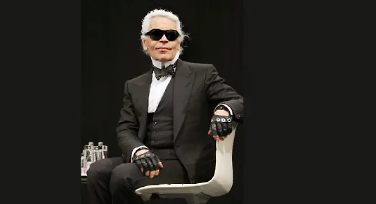 Aber-da-muss-man-auf-meine-Memoiren-warten-sagte-Lagerfeld-vor-wenigen-Wochen-in-einem-Interview