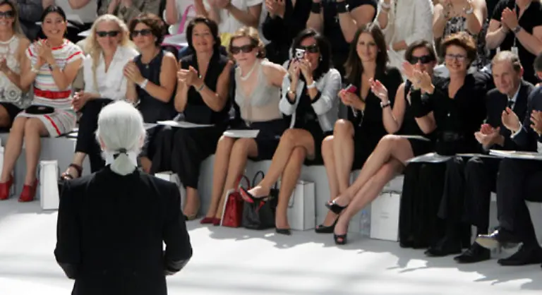 Ausserdem-gruendete-er-mehrere-eigene-Firmen-wie-Lagerfeld-Gallery