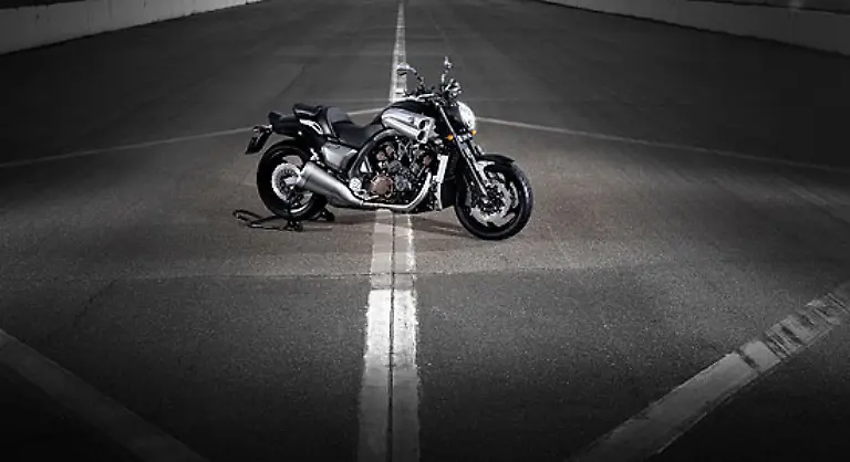 Das-Warten-hat-ein-Ende-Yamaha-hat-die-Vmax-neu-aufgelegt-Ein-Klassiker-kehrt-zurueck
