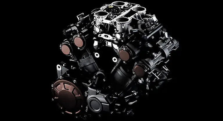 Der-Motor-ist-das-Prunkstueck-der-neuen-Vmax-200-PS-und-ein-Drehmoment-von-167-Newtonmeter-sind-Werte-die-beeindrucken-Dabei-wird-die-Leistung-recht-linear-entfaltet-aehnlich-wie-beim-alten-Modell-Der-Hubraum-ist-auf-1679-Kubikzentimeter-angewachsen