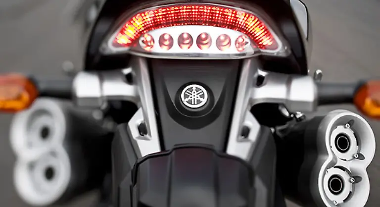 Auch-hier-haben-die-LEDs-Einzug-gehalten-Das-erlaubt-kleinere-Lampen-Dem-ein-oder-anderen-Traditionalisten-duerfte-das-nicht-gefallen