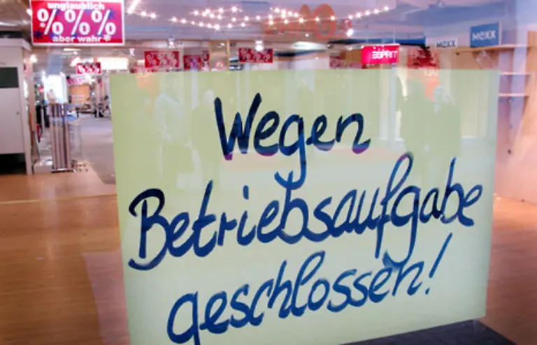 Mit-58-Prozent-rangiert-auf-Platz-zwei-die-Angst-vor-einer-schlechten-Wirtschaftslage-Dieser-Wert-ist-im-Vergleich-zum-Vorjahr-um-zehn-Prozent-gestiegen