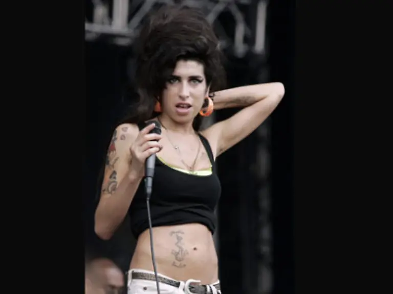 Dass-die-britische-Soulsaengerin-Amy-Winehouse-am-14-September-2008-ihr-erstes-Vierteljahrhundert-feiern-konnte-hat-zumindest-etwas-Ueberraschendes