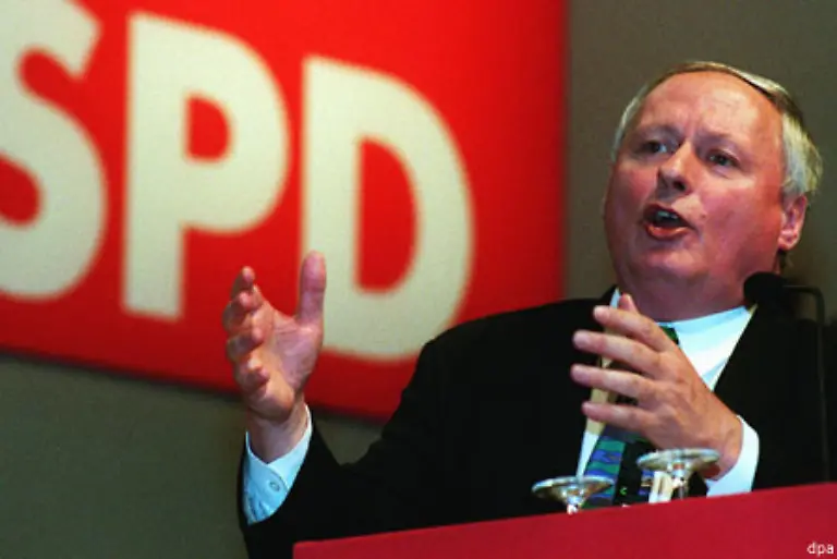 Jahrelang-stand-er-in-der-ersten-Reihe-der-SPD-Bereits-1966-trat-er-in-die-Partei-ein
