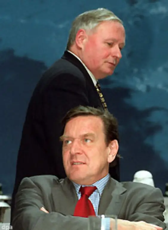 Zugleich-legte-er-den-Vorsitz-der-SPD-und-sein-Bundestagsmandat-nieder