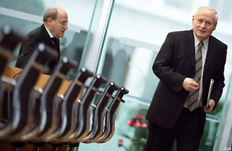 Gemeinsam-mit-Gregor-Gysi-bildet-er-ein-Tandem-an-der-Spitze-der-Bundestagsfraktion-der-Linken