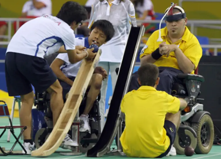 Jeong-Ho-won-Suedkorea-fixiert-seine-Boccia-Kugel-und-schickt-sie-auf-die-Reise