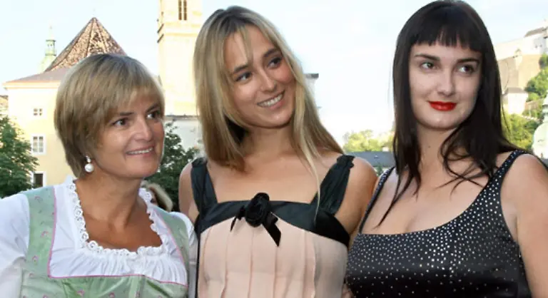 Als-praktizierender-Mensch-Mutter-und-nicht-als-Moralapostel-wuerde-die-Autorin-ihrem-naeheren-und-auch-weiteren-Umfeld-immer-raten-zu-gegebenem-Anlass-ein-Kondom-zu-benutzen