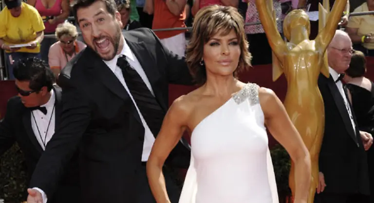 Auch-Laura-kam-in-Weiss-wie-so-viele-andere-auch-Lisa-Rinna-Melrose-Place-zum-Beispiel
