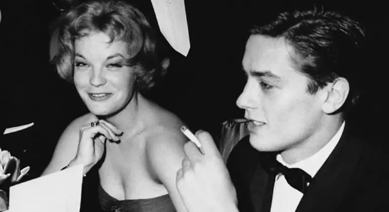 der-sie-spaeter-noch-eine-flirrende-Erotik-hinzufuegt