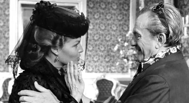 Sie-sei-viel-aelter-als-sie-wuesste-und-habe-eine-Tiefe-eine-Jungfraeulichkeit-und-auch-Suende-in-ihrem-Wesen-das-ungluecklichen-Maennern-keine-Furcht-mache-soll-Visconti-mal-zu-ihr-gesagt-haben