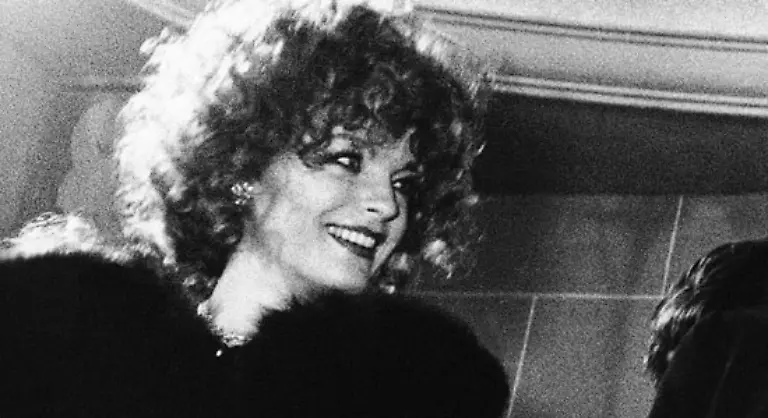 Immer-wieder-wird-in-den-Medien-von-ihrer-angeblichen-Bisexualitaet