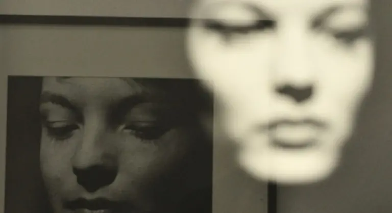 Schneider-bekennt-sich-im-Magazin-Stern-oeffentlich-zu-einer-damals-in-Deutschland-verbotenen-Abtreibung-und-laesst-Nacktfotos-im-Playboy-drucken