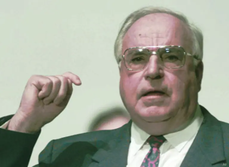 Ich-bin-bewusst-in-die-CDU-gegangen-weil-ihre-Programmatik-auf-dem-christlichen-Menschenbild-aufbaut-schreibt-Kohl-Trotz-mancher-Enttaeuschungen-habe-er-seine-Entscheidung-nie-bereut