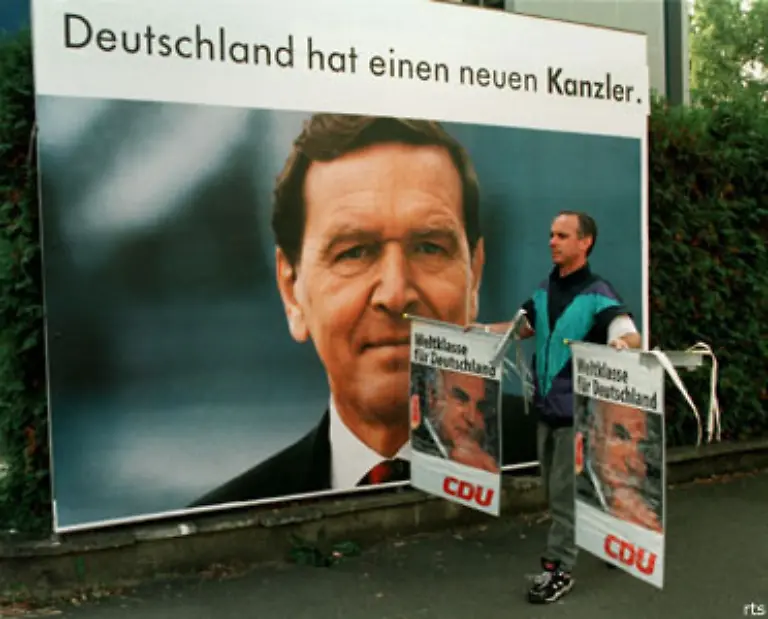 Vor-zehn-Jahren-am-27-September-1998-endete-eine-Aera-Helmut-Kohl-Kanzler-einer-ganzen-Generation-wurde-abgewaehlt