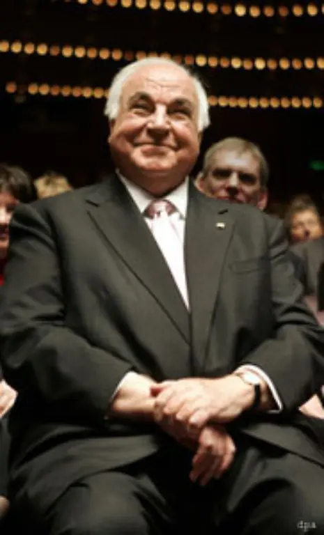 Kohl-war-der-letzte-Kabinettschef-der-den-Zweiten-Weltkrieg-noch-selbst-miterlebte-Diese-Erlebnisse-bestimmen-sein-Denken-und-Handeln-waehrend-seines-gesamten-politischen-Lebens