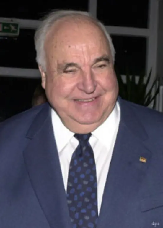 Helmut-Josef-Michael-Kohl-erblickt-am-3-April-1930-im-Staedtischen-Krankenhaus-von-Ludwigshafen-das-Licht-der-Welt-Er-ist-das-dritte-Kind-des-Finanzbeamten-Hans-Kohl-und-dessen-Frau-Caecilie-geb-Schnur-Ludwigshafen-gehoert-damals-zu-Bayern