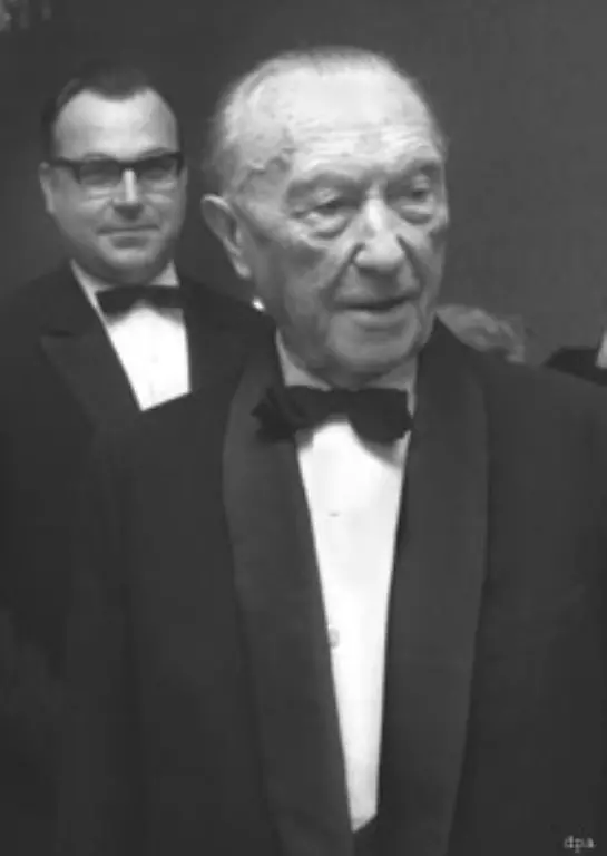 Spaeter-holt-sich-Kohl-als-hoffnungsvoller-CDU-Nachwuchspolitiker-oefters-Rat-beim-Alten