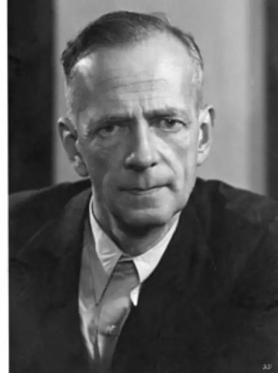 Grossen-Respekt-hat-Kohl-auch-vor-dem-ersten-SPD-Vorsitzenden-der-Bundesrepublik-Kurt-Schumacher-Der-Mann-der-elf-Jahre-im-Konzentrationslager-sass-ist-fuer-Kohl-eine-der-schillerndsten-Persoenlichkeiten-der-deutschen-Nachkriegsgeschichte