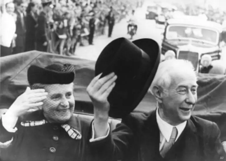 Heuss-hier-mit-seiner-Frau-Elly-wird-1949-der-erste-Bundespraesident