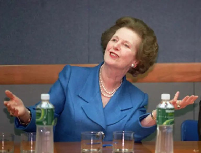 Margaret-Thatcher-ist-dagegen-wuetend-Sie-lehnt-eine-schnelle-Einigung-Deutschlands-vehement-ab