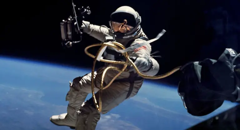 illustrieren-die-Frage-nach-dem-Sein-und-dem-Sinn-des-Lebens