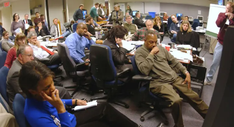 Fast-19-000-Beamte-arbeiten-am-Sitz-der-NASA-in-Washington-und-in-zehn-ueber-die-USA-verteilten-Zentren