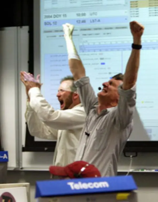 Rechte-Feierlaune-herrscht-bei-der-NASA-zurzeit-jedoch-nicht-gerade-Ausgerechnet-zum-50-Jubilaeum-ist-die-Stimmung-so-mies-wie-seit-Jahren-nicht-mehr