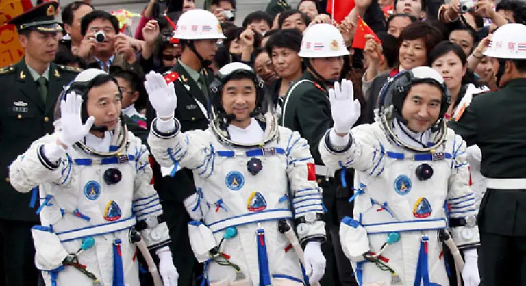 Erst-vor-wenigen-Tagen-hat-China-erfolgreich-eine-bemannte-Raum-Mission-durchgefuehrt