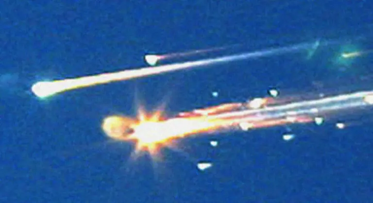 beim-Wiedereintritt-in-die-Erdatmosphaere