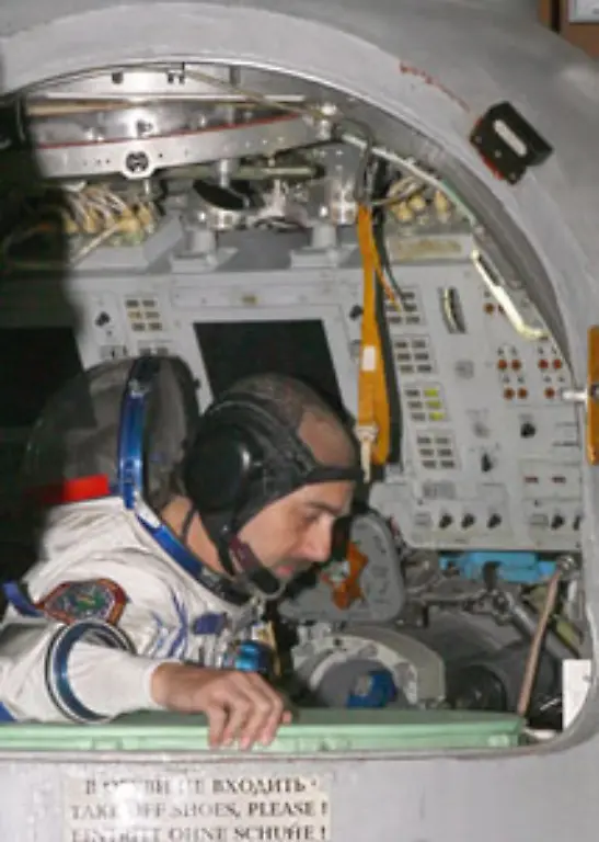 Wer-dann-noch-zur-ISS-will-ist-mindestens-fuenf-Jahre-lang-auf-Mitfluggelegenheiten-in-der-wesentlich-kleineren-und-unbequemen-Sojus-Raumkapsel-angewiesen